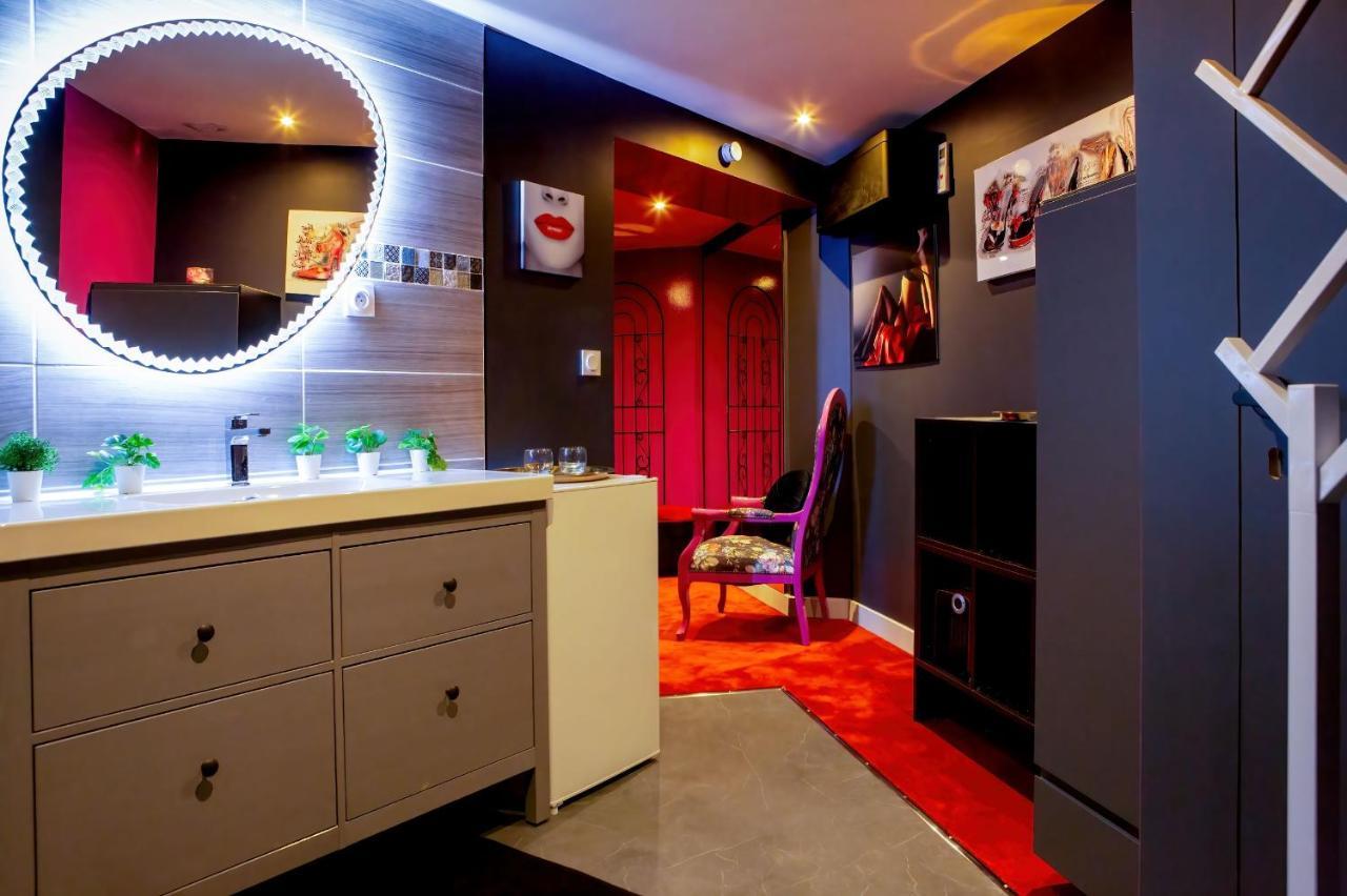 Suite Miroirs Love Hotel Toulouse Bagian luar foto
